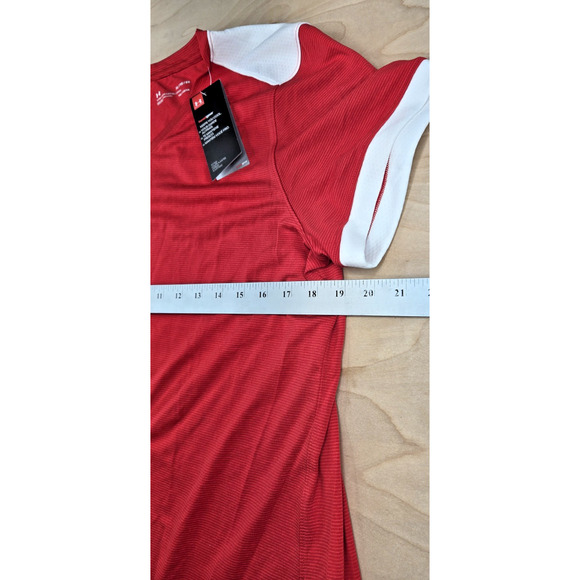 Under Armour Womens Soccer Jersey XL Red Threadborne Match Heat Gear Fitted V - Picture 10 of 11